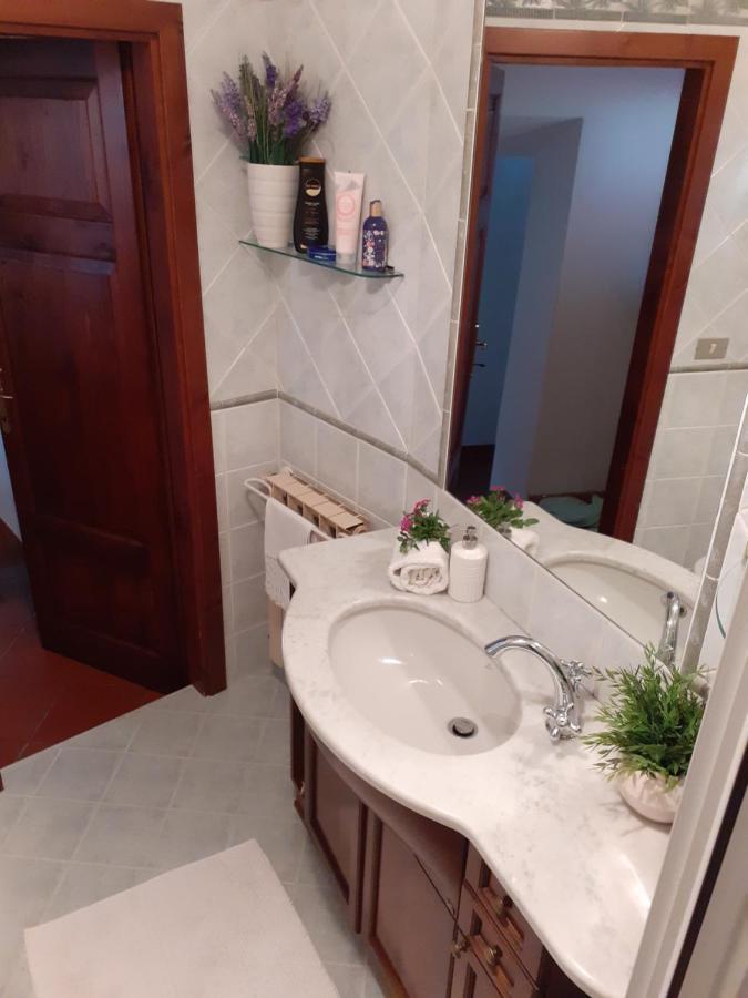 Rustico Degli Ulivi Villa Vallecchia Luaran gambar